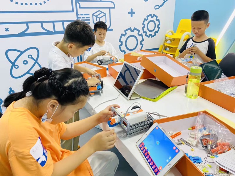 少儿编程,让孩子赢在未来?——对话式探讨